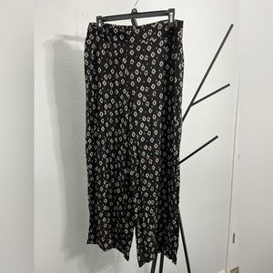 Women’s pants from Maurice’s size XL
